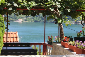 Гостиница Holiday Home Old Stone House  Каменари